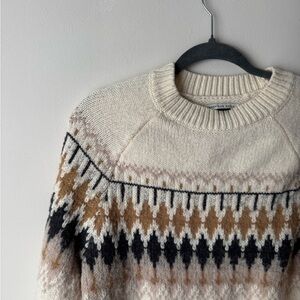 American Eagle Cream Patterned Sweater